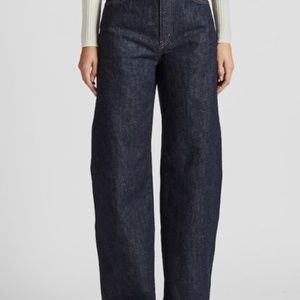 Uniqlo “Round Leg” or “Barrel Leg” jeans.